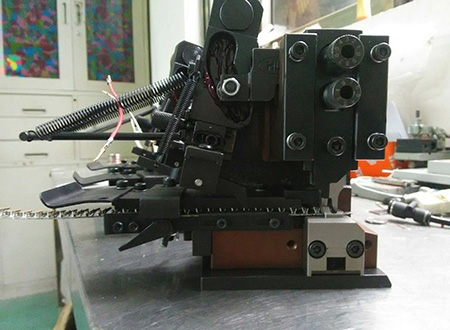 橫式端子模具 橫式端子模具